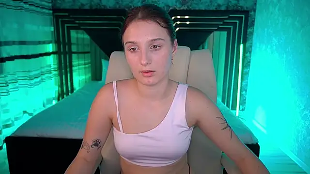 VikVikLove webcam