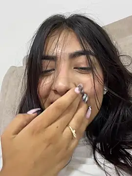 cherry_skinnyy_ webcam