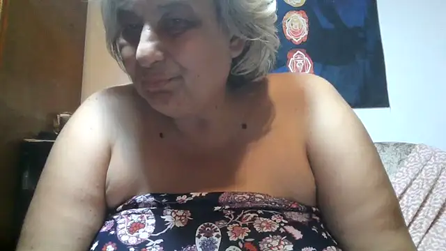 ExquisiteMature webcam