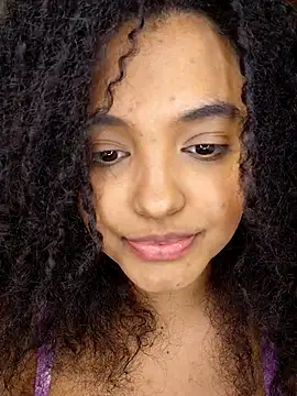 Queenpandinha Live Webcam on Stripchat