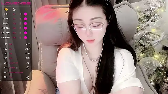 Monica-666888- webcam