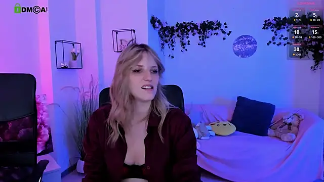 luna_berryy webcam