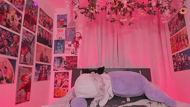 MissCurvyTop webcam