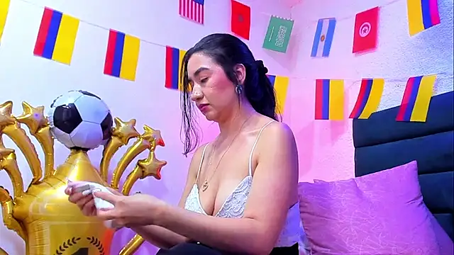 VictoriaRouge_ webcam