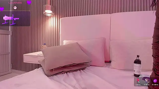 annie_clarkson webcam
