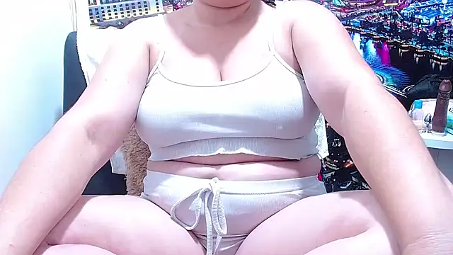 tila_nastyy webcam