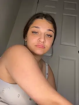 treasurebabii webcam