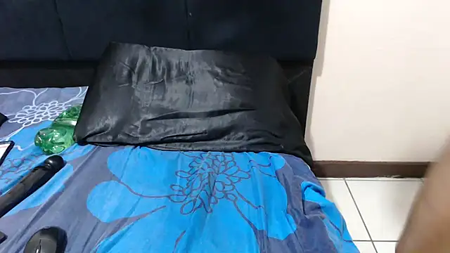 SweetHotBabby18 webcam