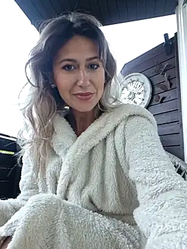celynaross (Ask my age) - Let's have fun, cum