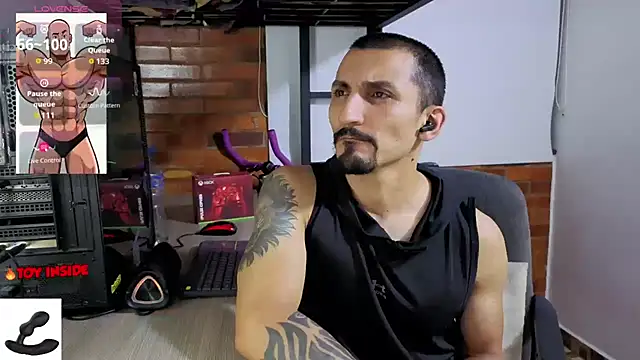 Marck_Muscle webcam