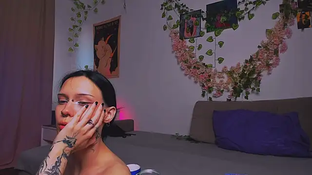 LadyTrep webcam