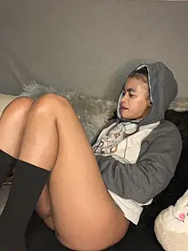 Hot_Mess18 webcam