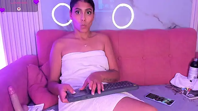 LunaRossie_ webcam