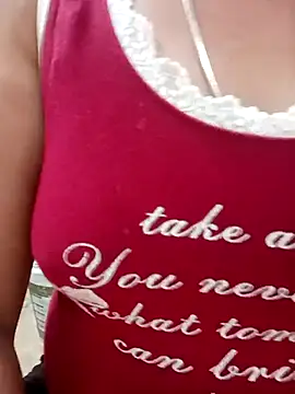 NyloveSquirt webcam