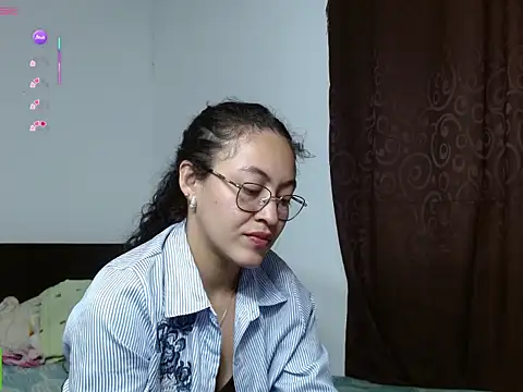 Watch Amitlu_ live on EroticFlix - High definition streams