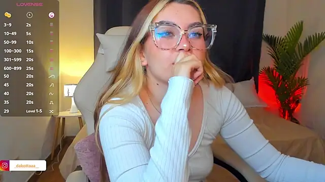 dakottaa_ webcam