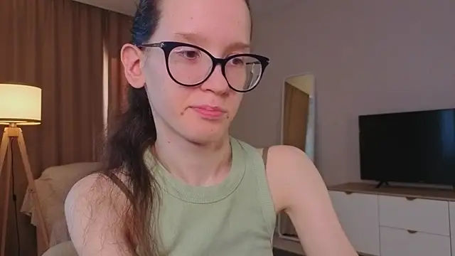 BettyBrowni webcam