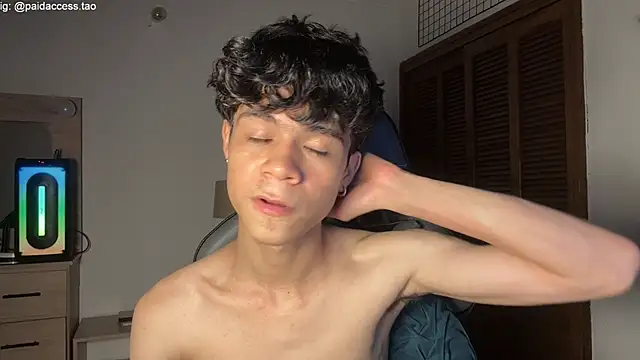 OopsAgain_ webcam