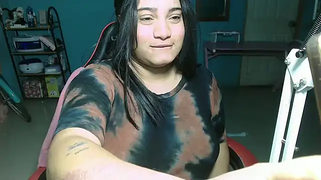 Hilarybunnyy webcam