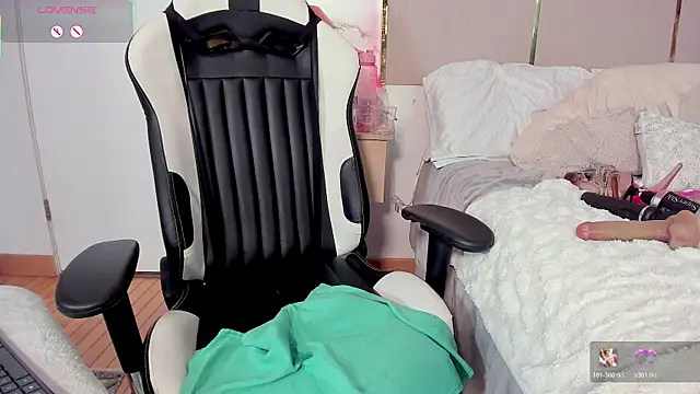 Jadeh_Williams02 webcam
