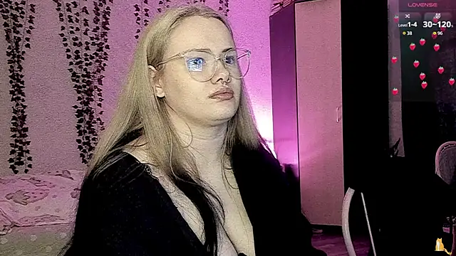 strawberry_elfcat webcam