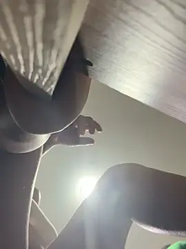 Pretty_Isadora webcam