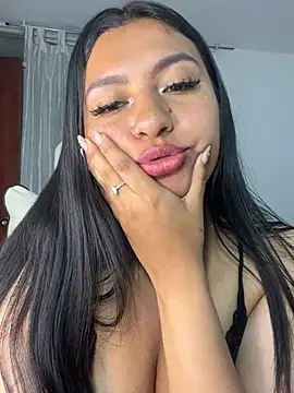 Issa_Santana webcam