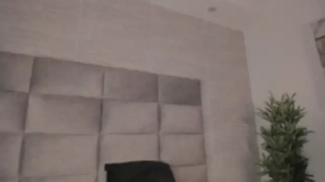 lea_walkerr webcam
