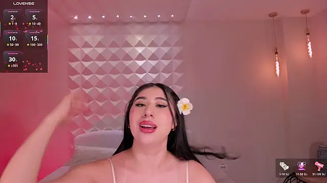 MayaMoretti_ webcam