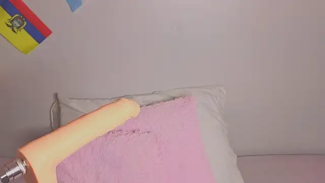 Watch amyvans_ live on EroticFlix - High definition streams