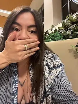 Watch Iam__Cristal live on EroticFlix - High definition streams