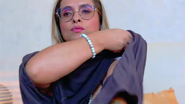 MarilynVega1 webcam