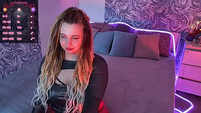 Miss_Maya_Mils webcam