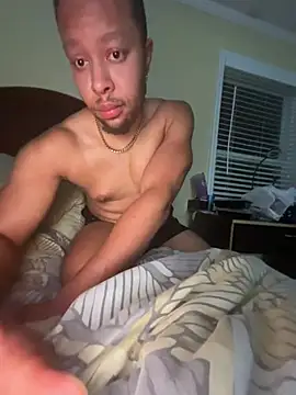 Charmingswoleking webcam
