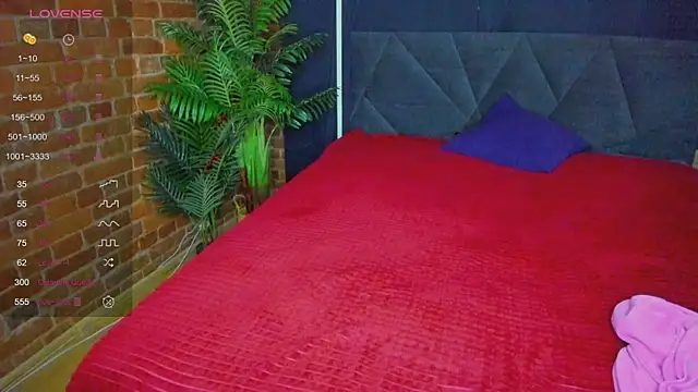 Cutiee_Alicee live cam on StripChat