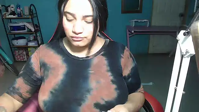 Hilarybunnyy webcam