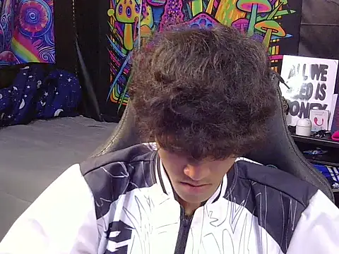 hugekenbigcock webcam