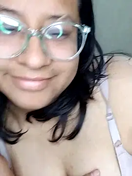 sarah12333 webcam