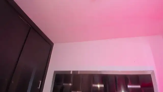 DANITENDER555 webcam