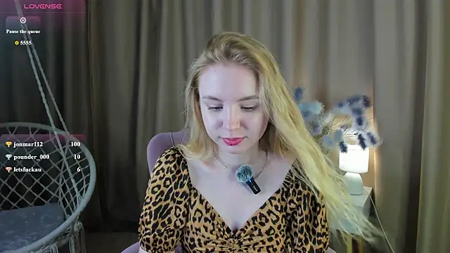 Linda__Bloom webcam