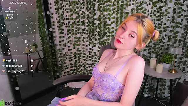 Diiana_Daviis webcam