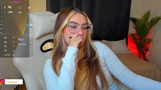 dakottaa_ webcam