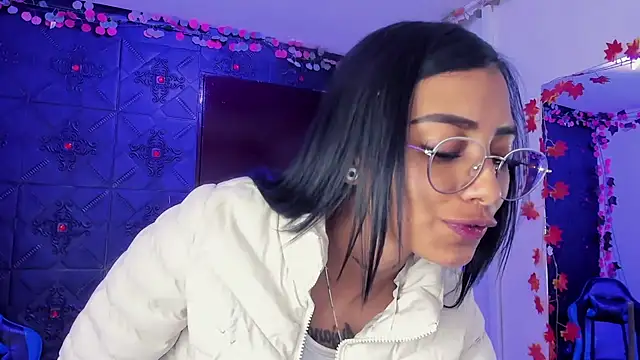KarlaSlutSkinny__ webcam