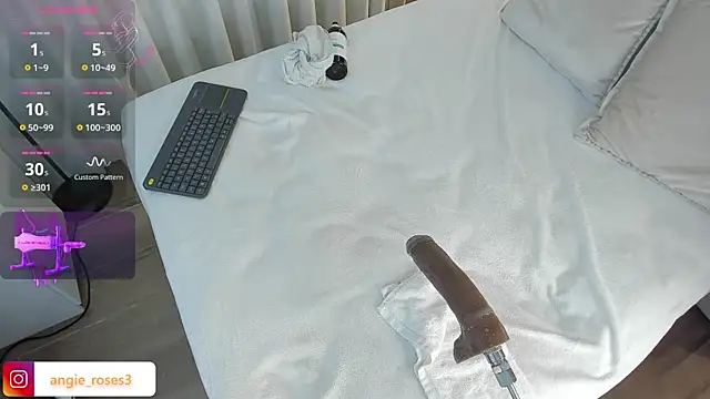 angiee_roses webcam