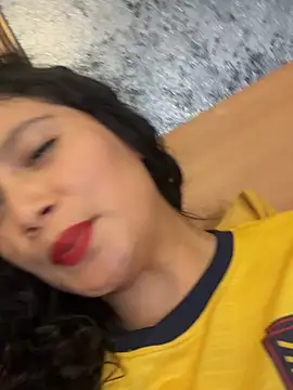 kinky_mila@xh webcam