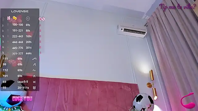Mayzzie webcam