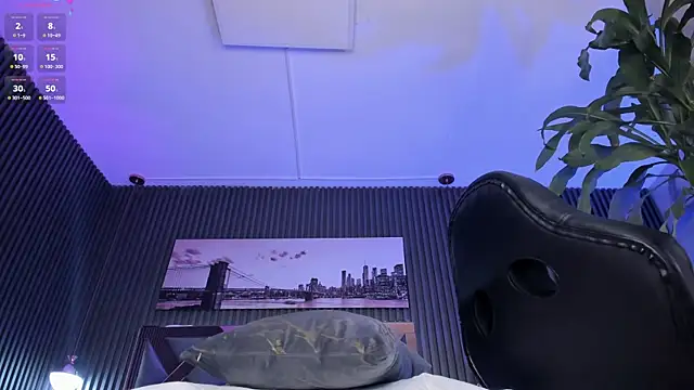 emma_white_01