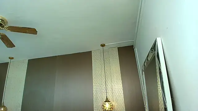 Tiifany_Baker webcam