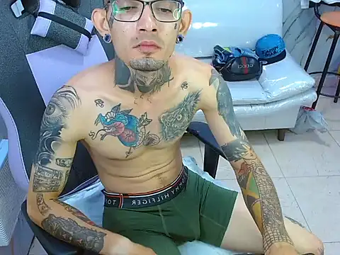 Boy_tatto77 webcam