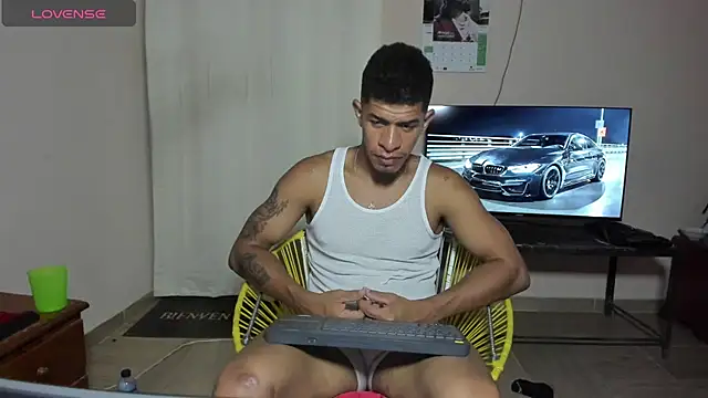antonio_aguilarx webcam